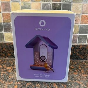BIRD BUDDY-Like New! Smart Bird Feeder with Solar Roof